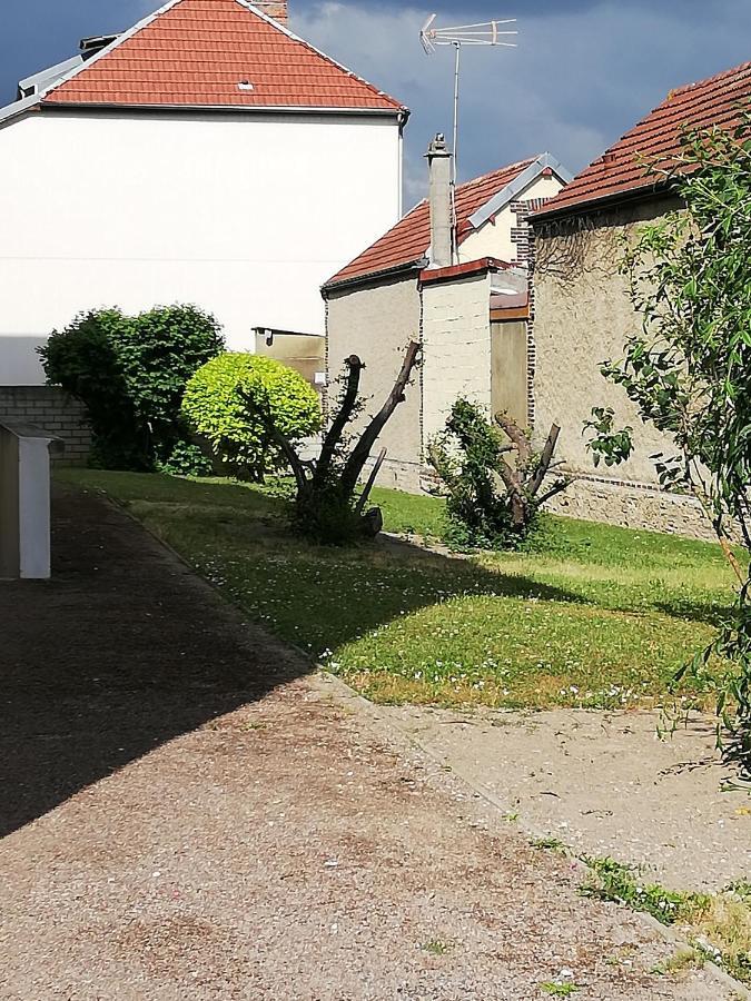 Joli appartement résidentiel à Troyes Exterior foto
