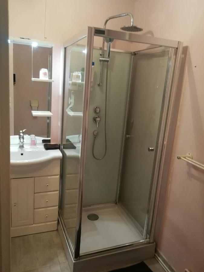 Joli appartement résidentiel à Troyes Exterior foto